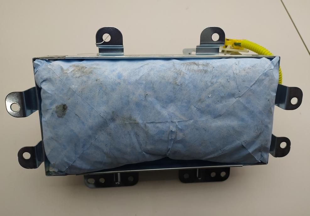 Подушка безопасности (Airbag) пассажира
