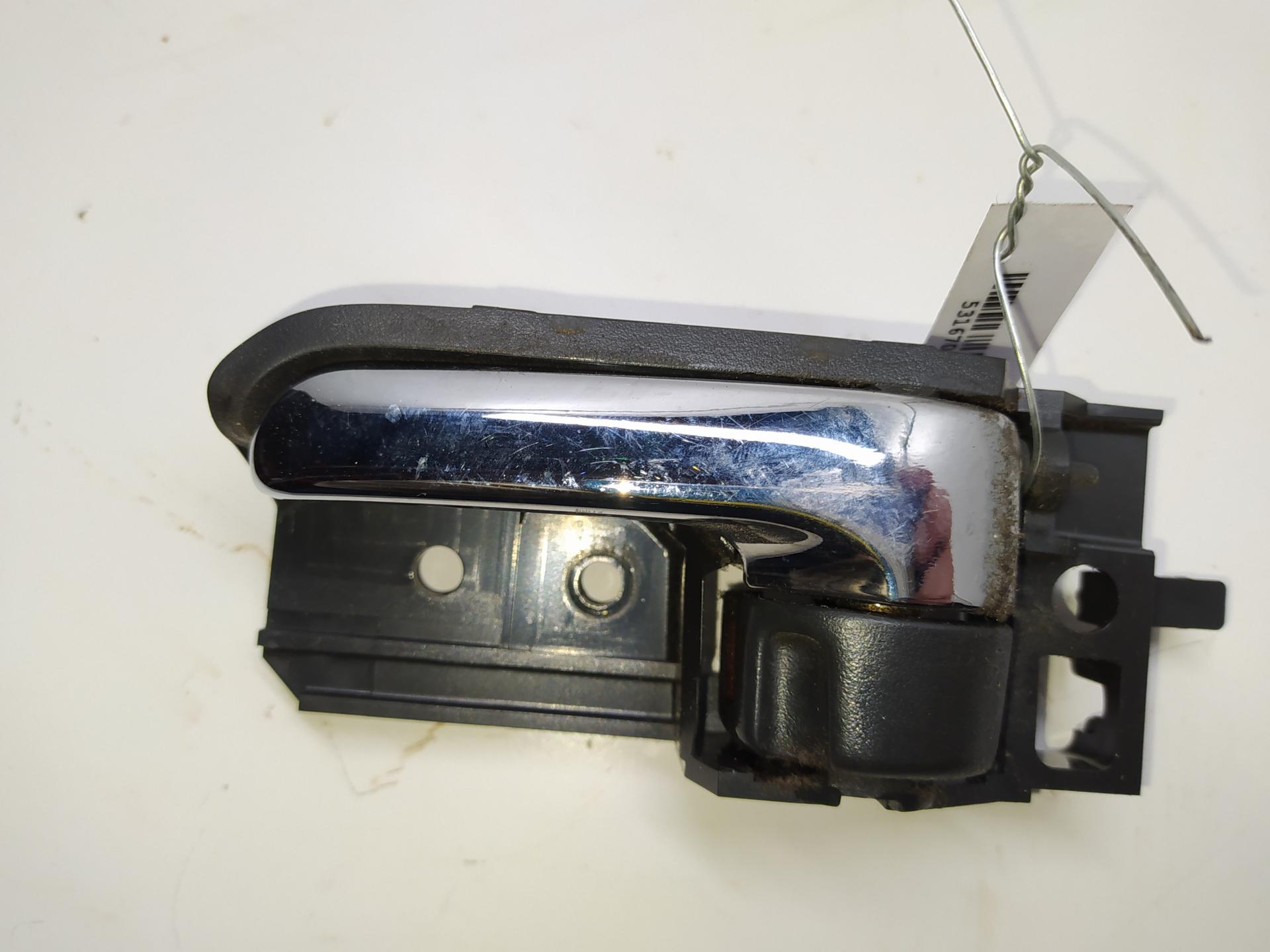 Ручка двери внутренняя передняя левая