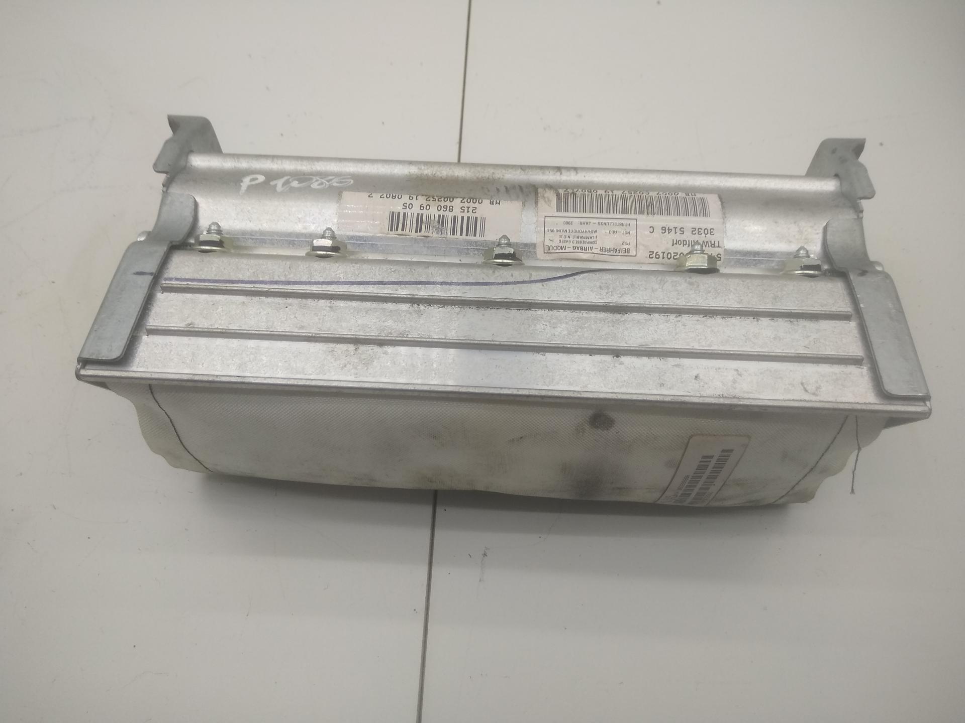 Подушка безопасности (Airbag) пассажира