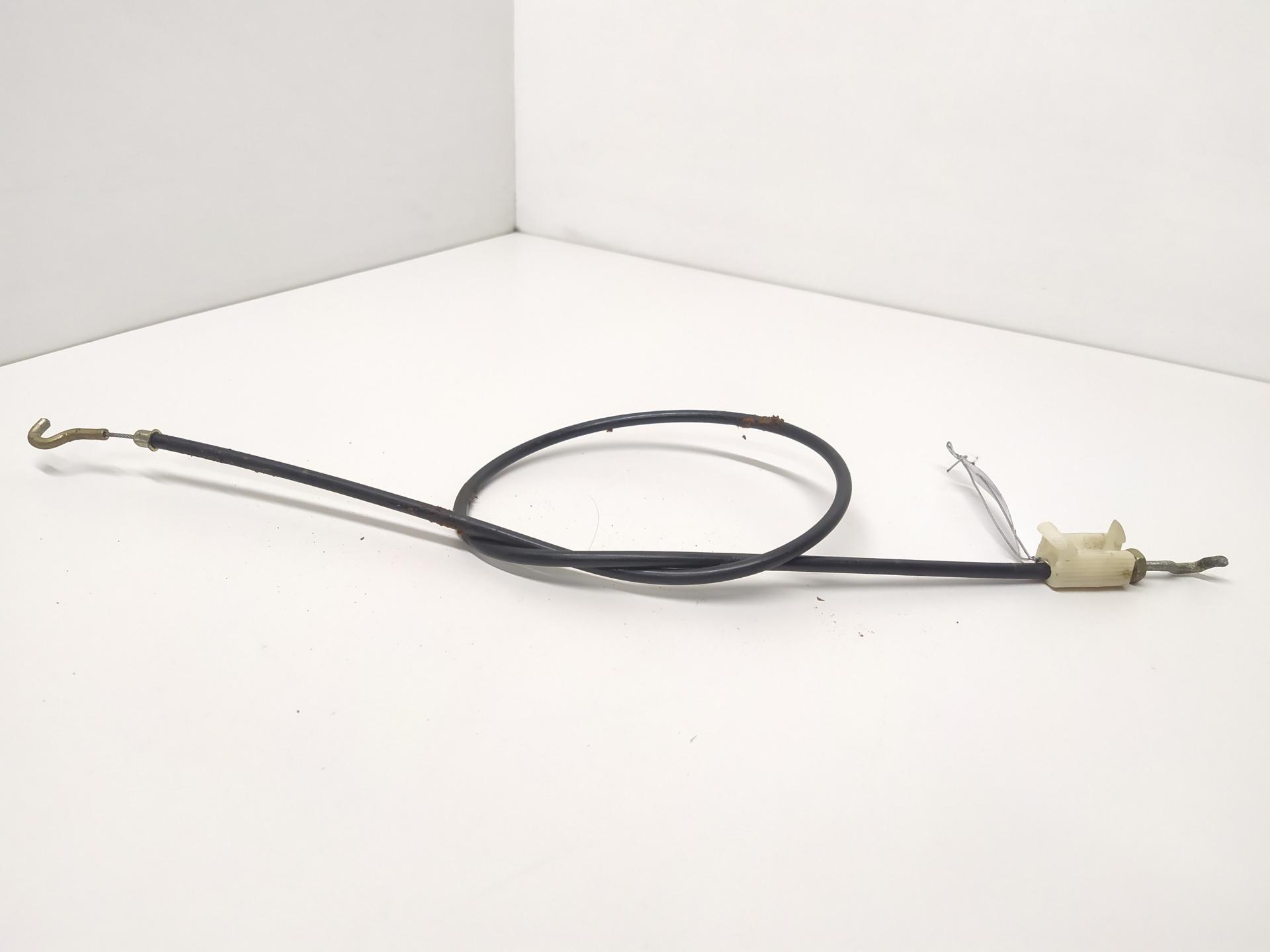 Трос двери передней