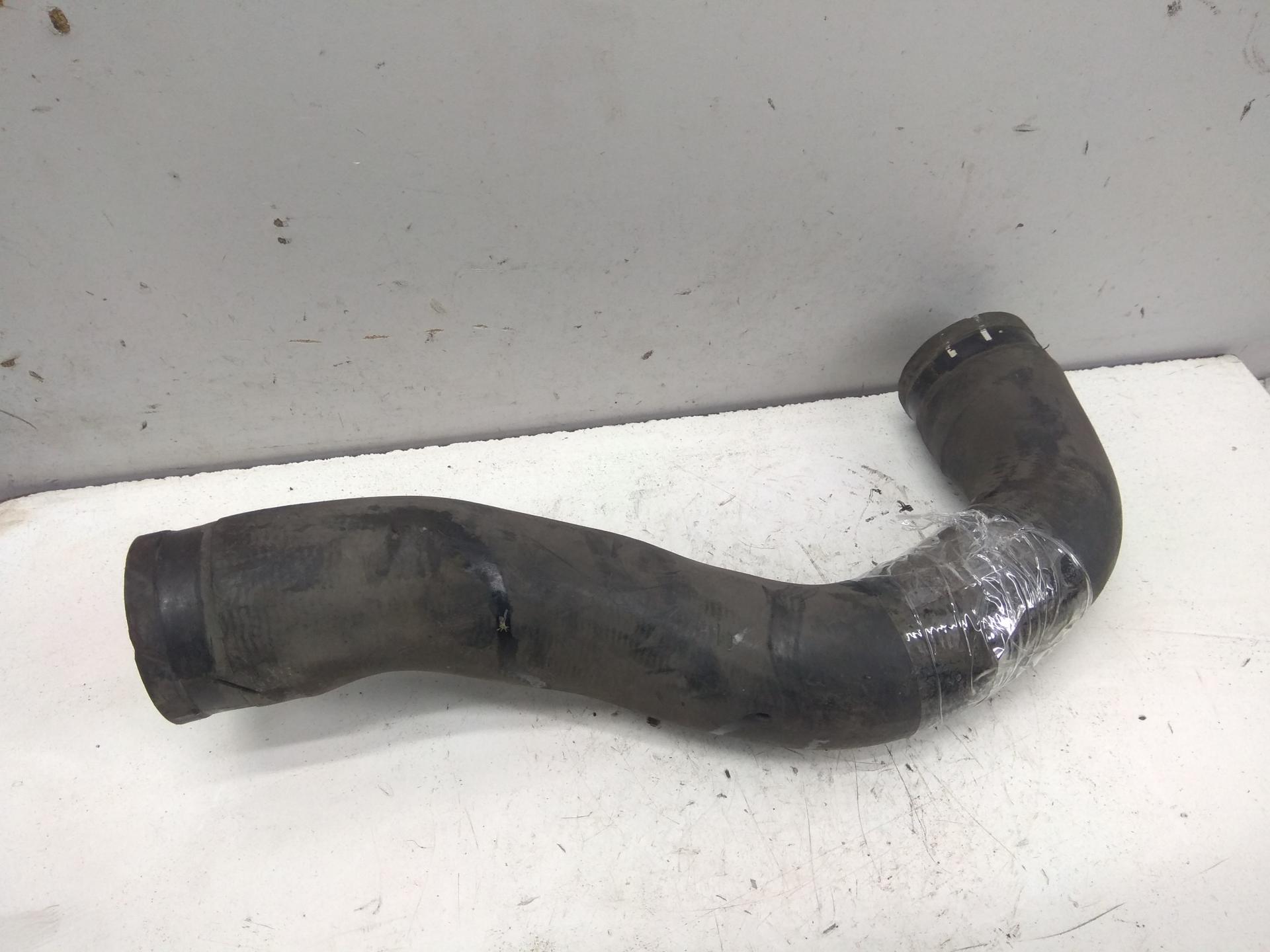 Патрубок интеркулера