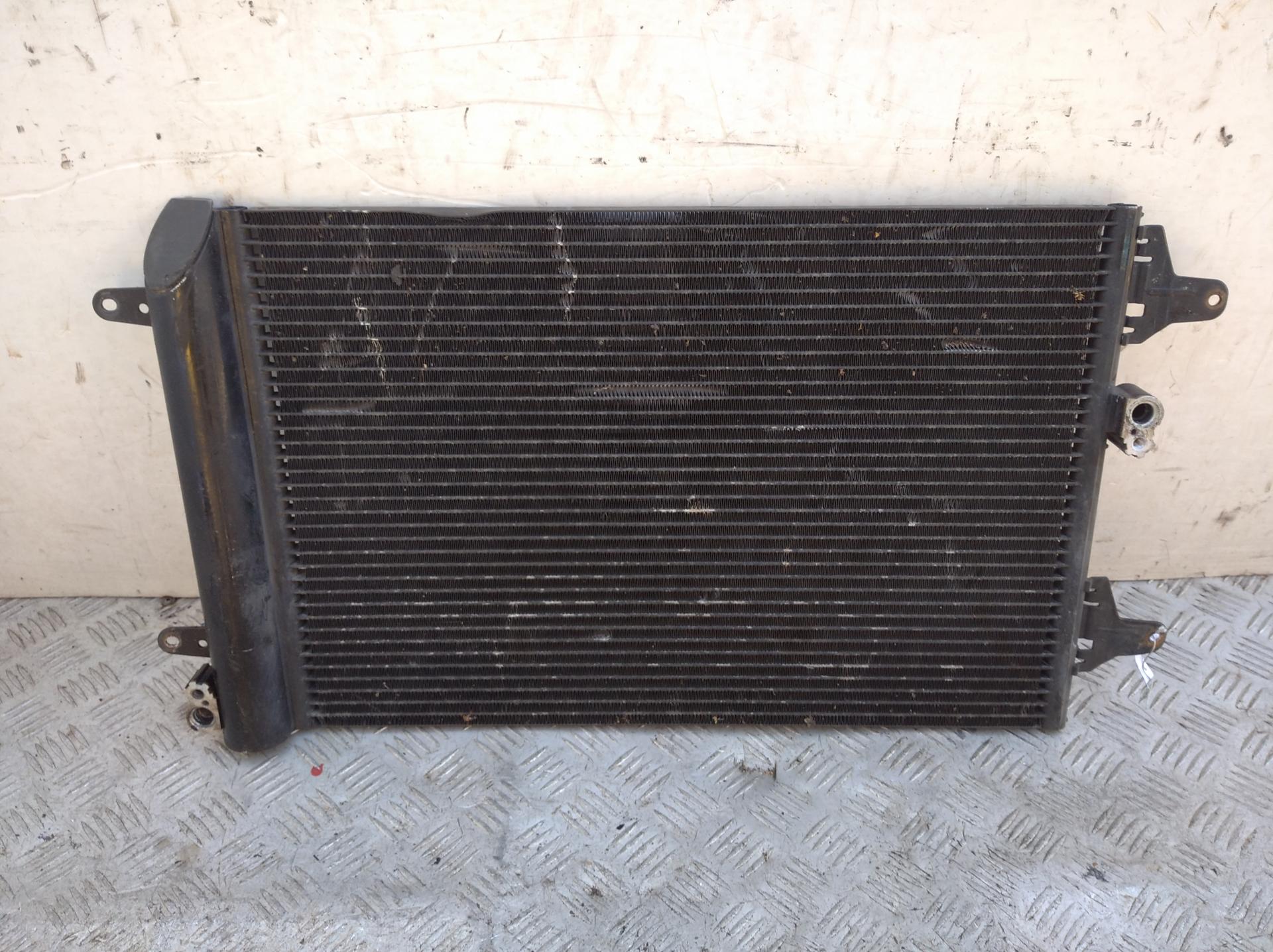 Радиатор охлаждения (конд.)