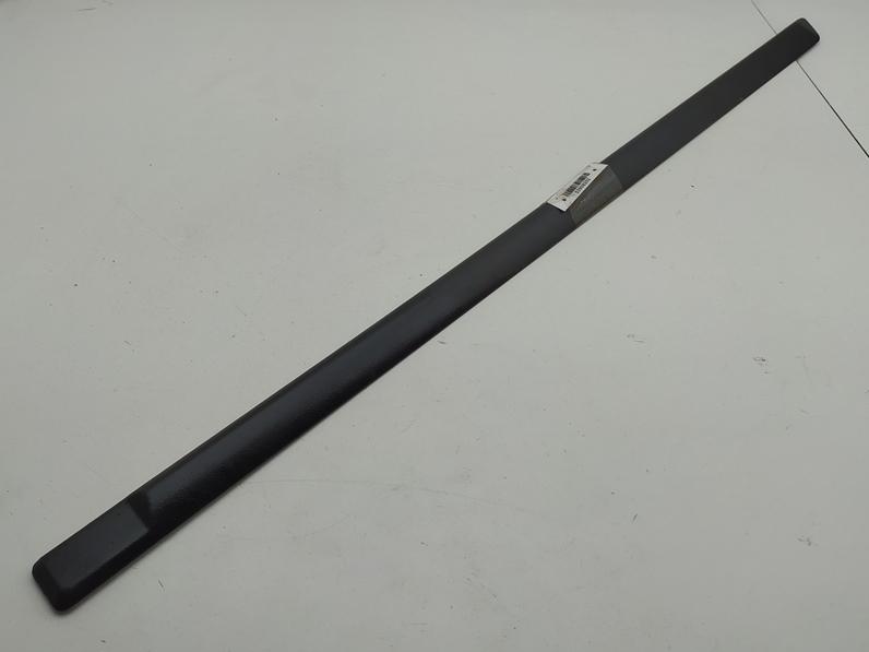 Молдинг двери задней левой
