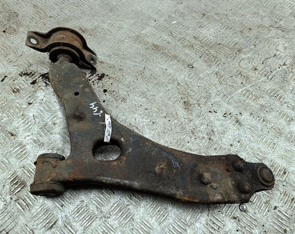 Рычаг подвески передний правый