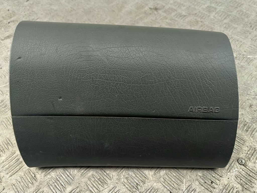 Подушка безопасности (Airbag) пассажира