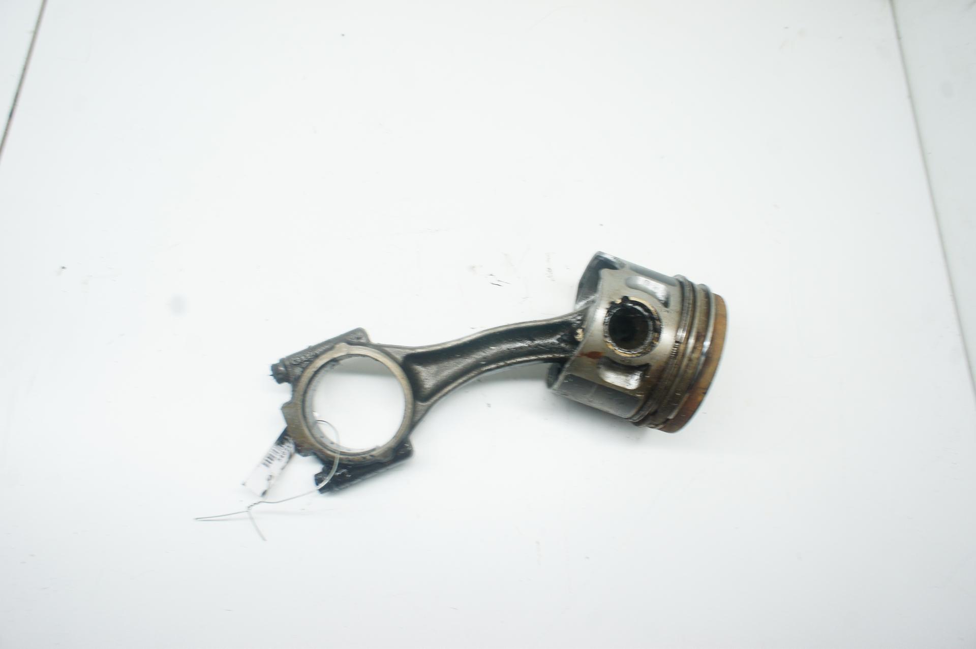 Поршень с шатуном
