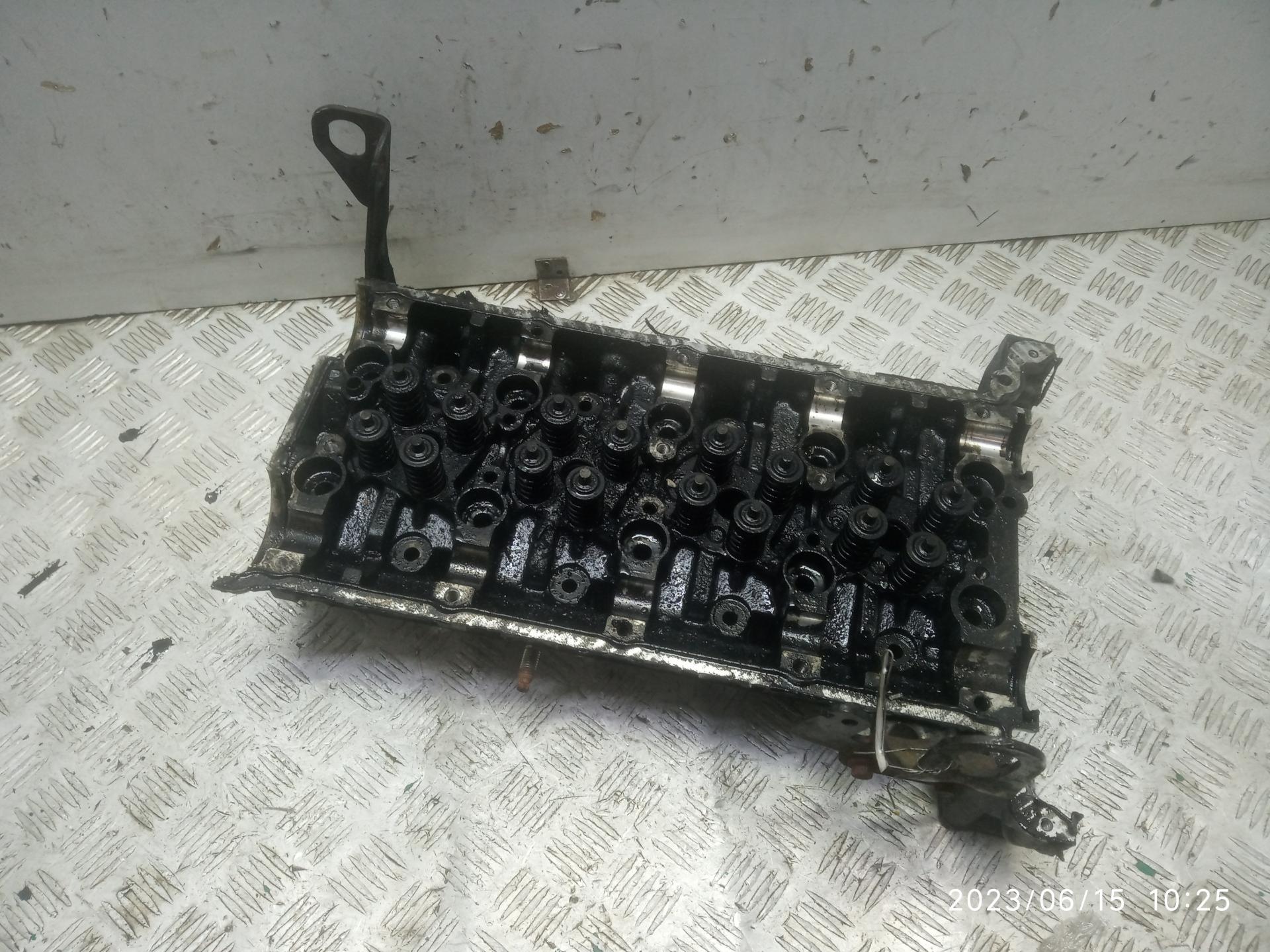 Головка блока цилиндров двигателя (ГБЦ)