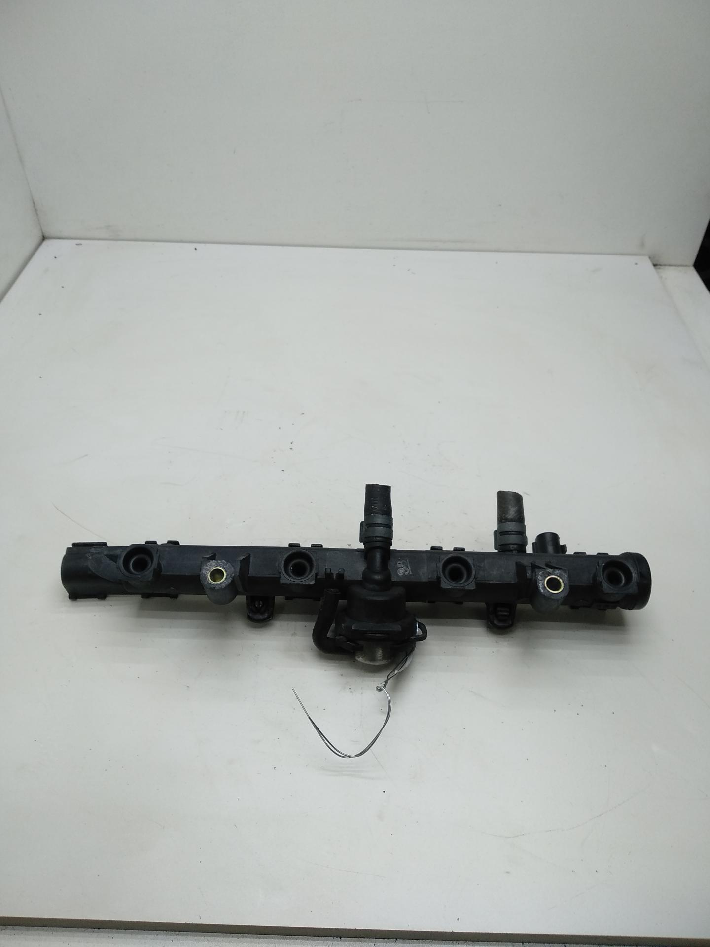 Рампа (рейка) топливная