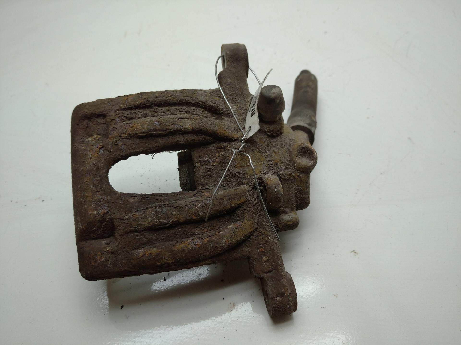 Суппорт задний левый