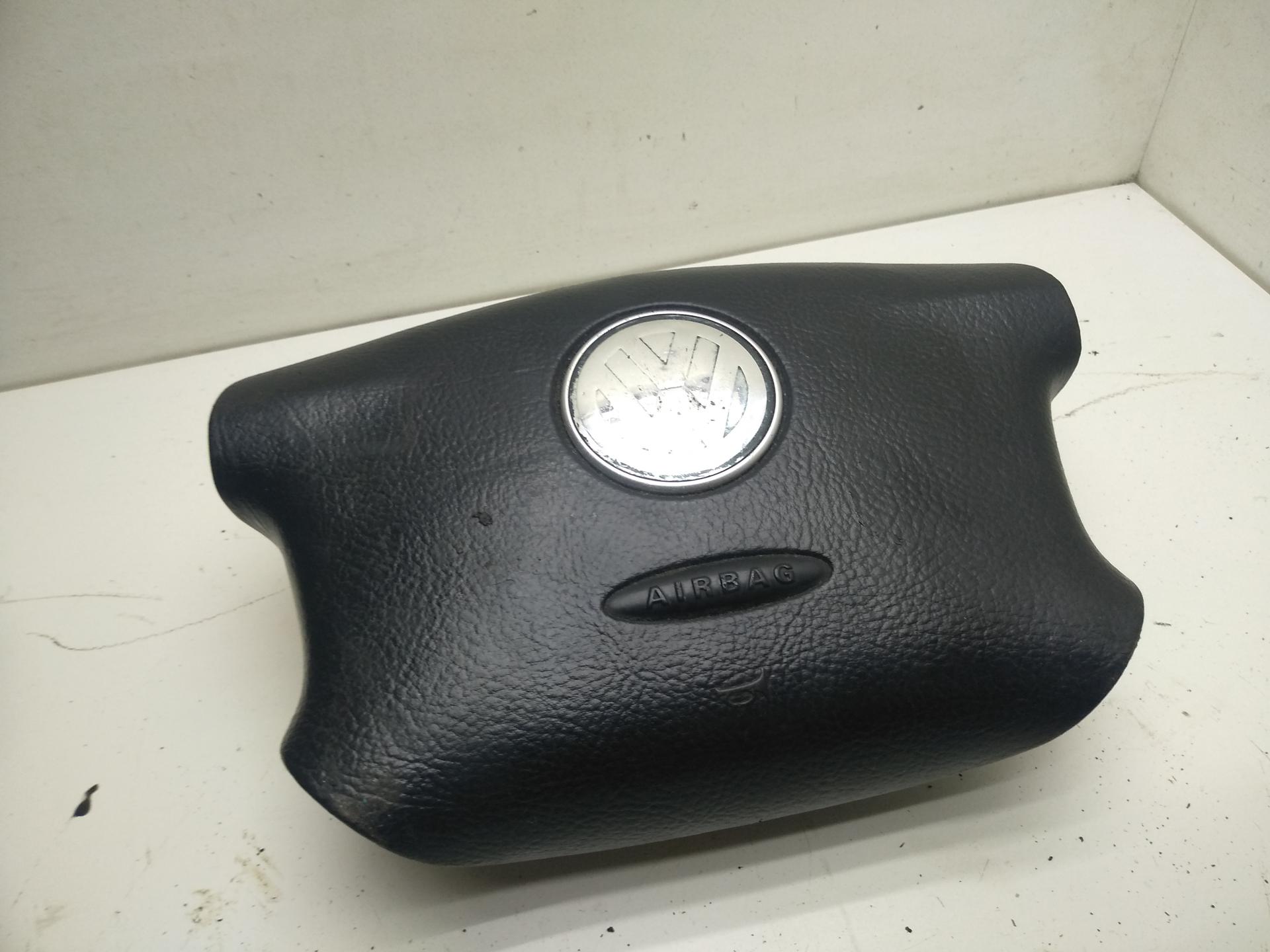 Подушка безопасности (Airbag) водителя