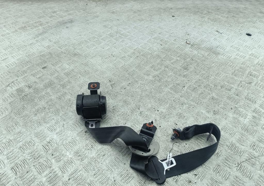 Ремень безопасности задний правый