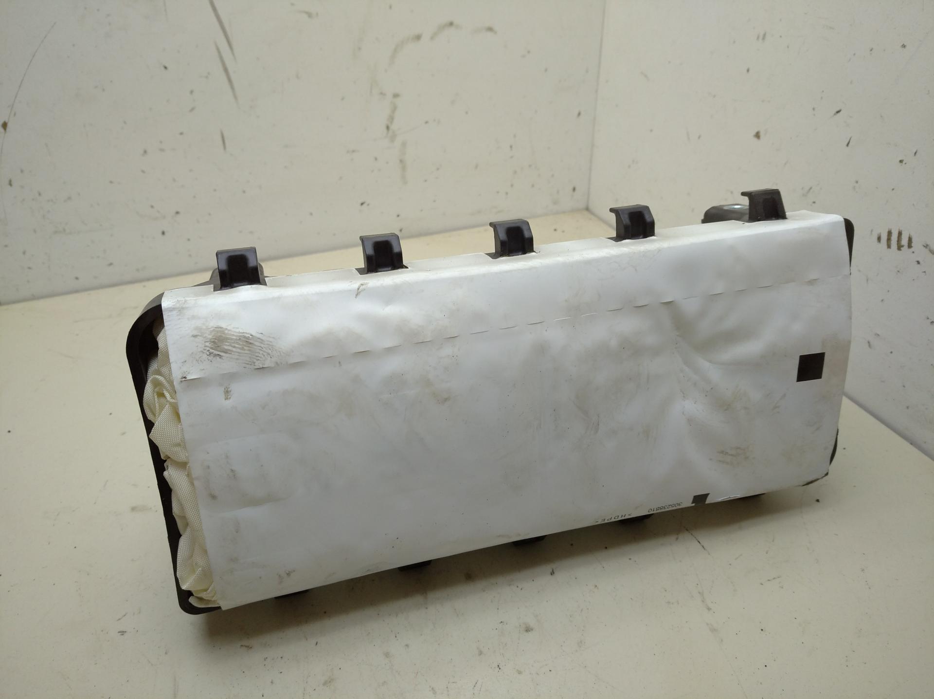 Подушка безопасности (Airbag) пассажира