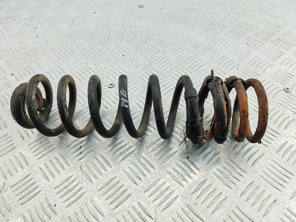 Пружина подвески задняя