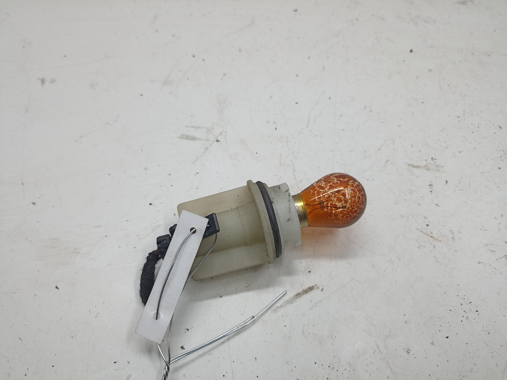 Патрон лампы фары