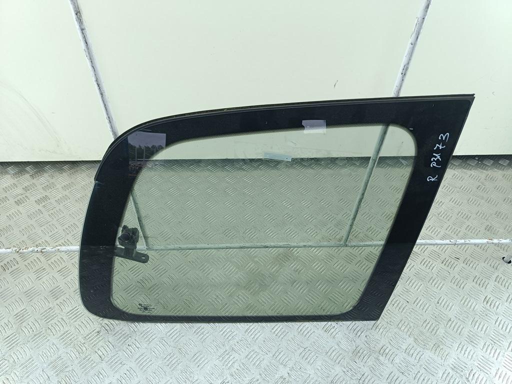 Стекло кузовное боковое заднее правое