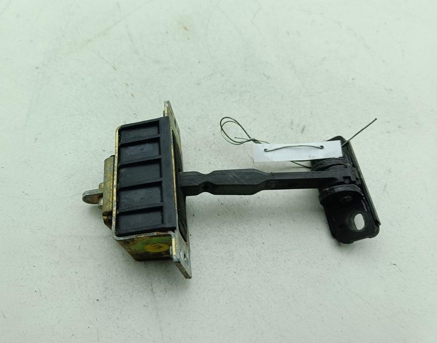 Ограничитель открывания двери задней