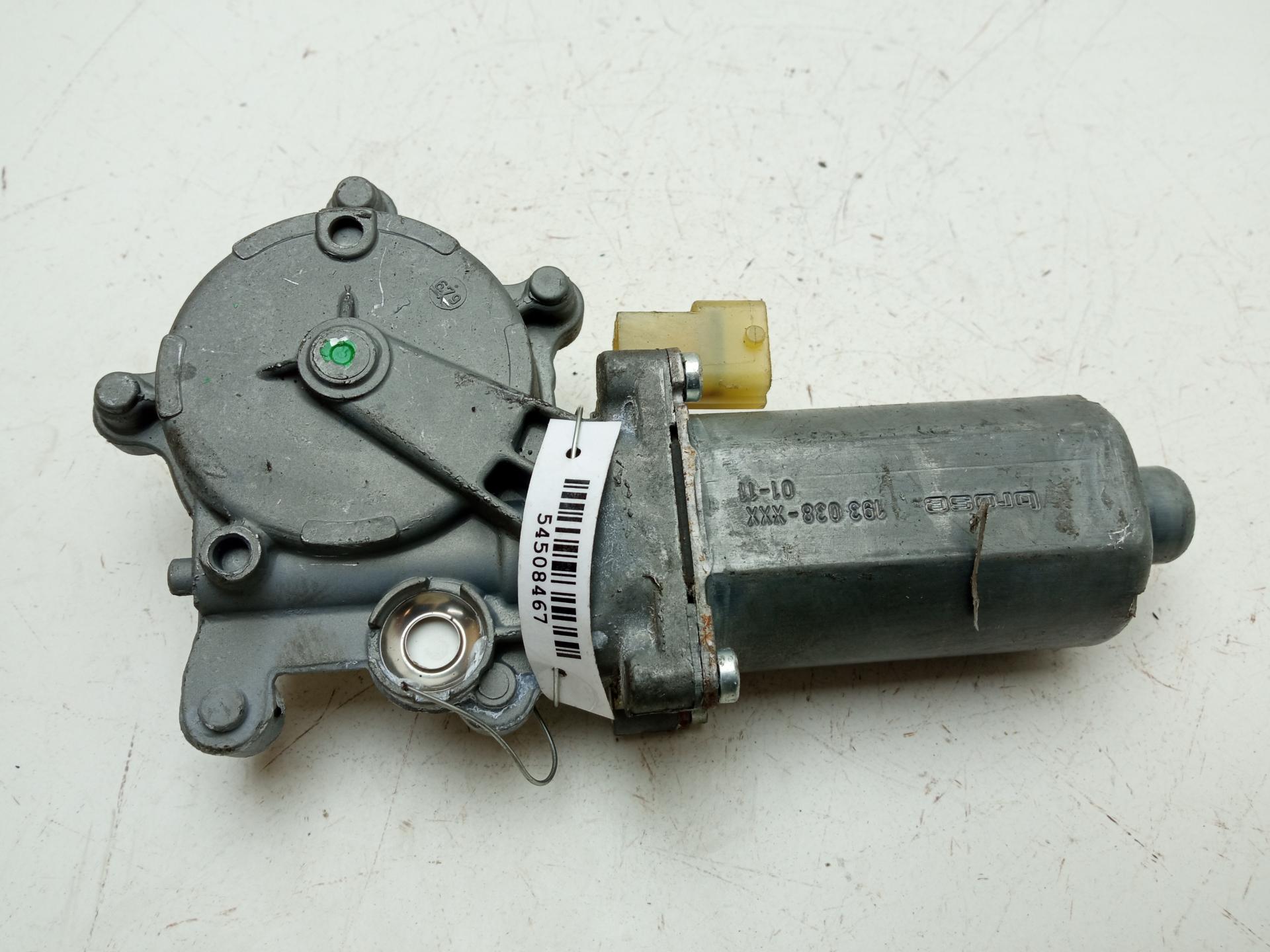 Моторчик стеклоподъемника передний правый