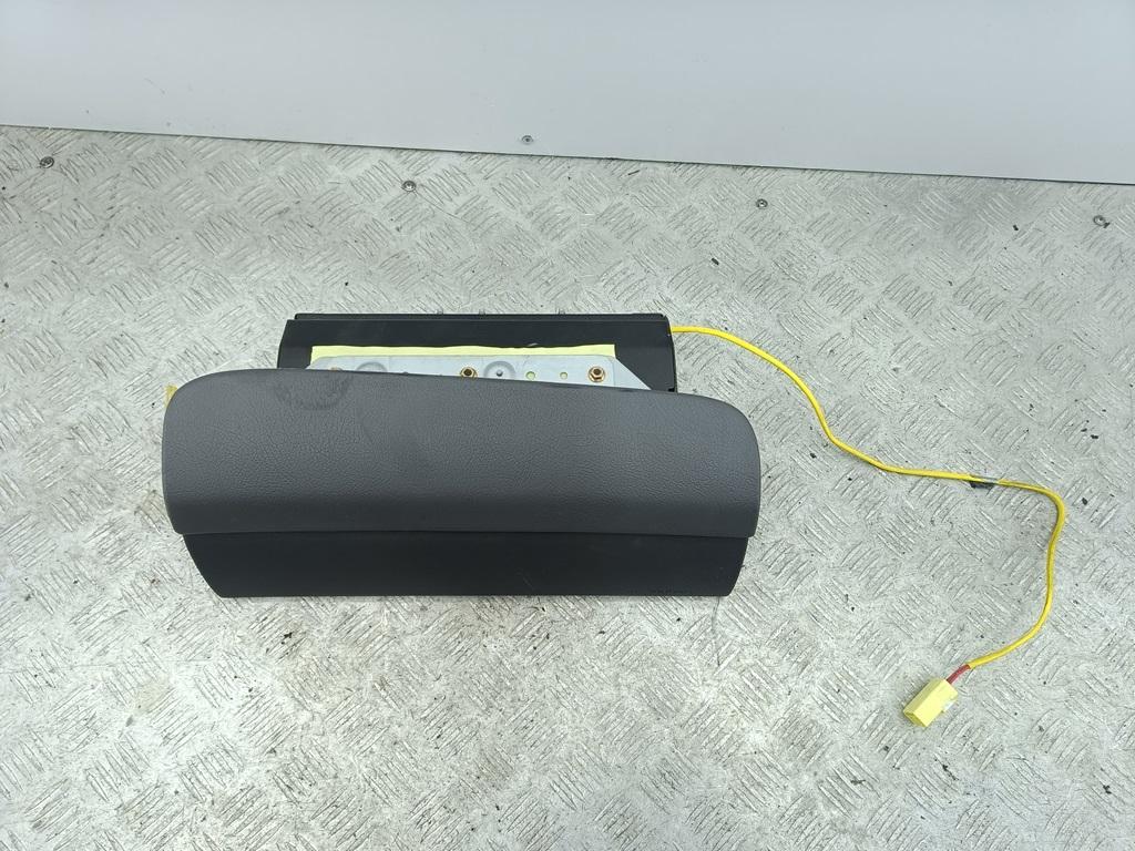 Подушка безопасности (Airbag) пассажира