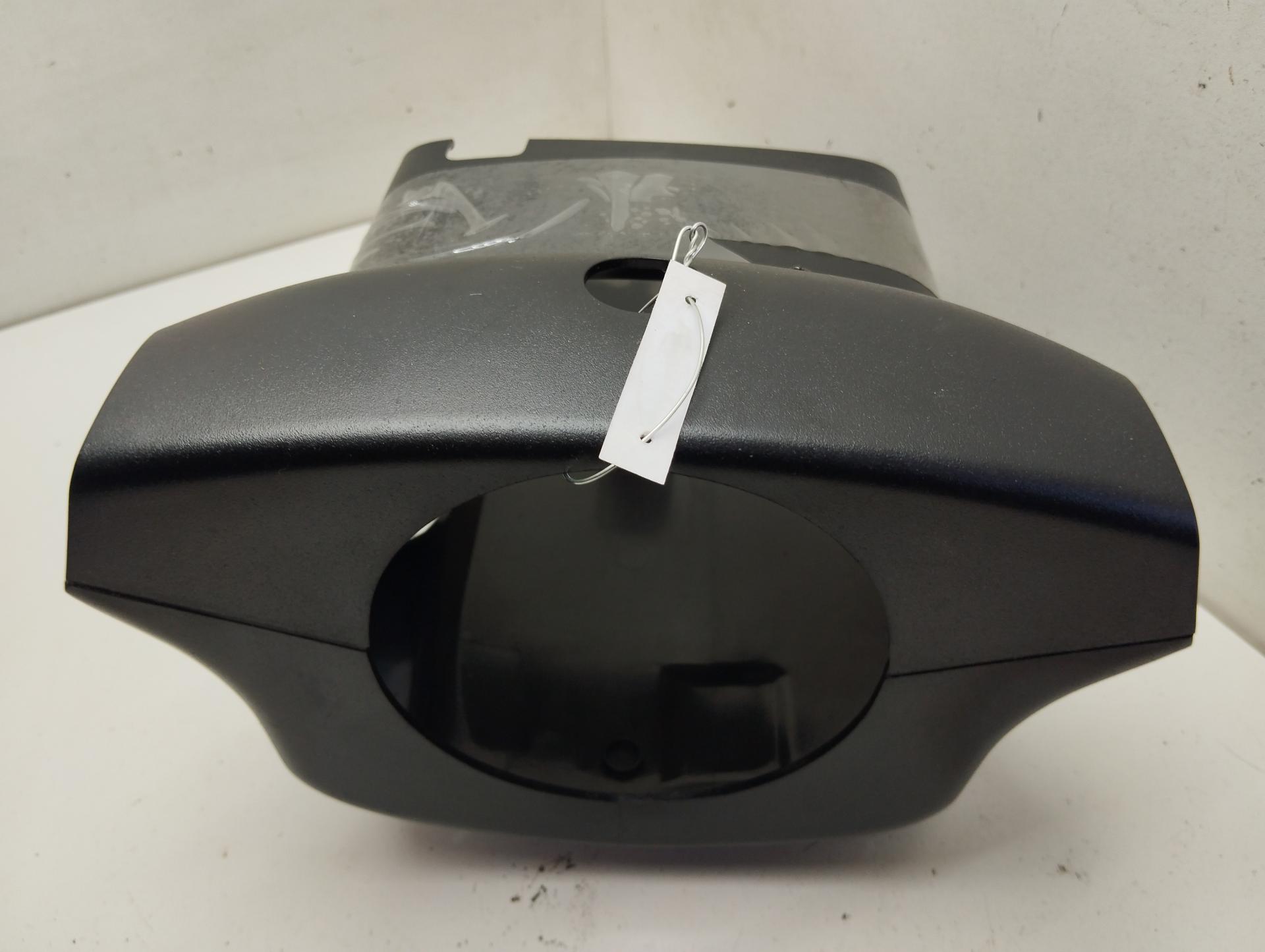 Кожух рулевой колонки