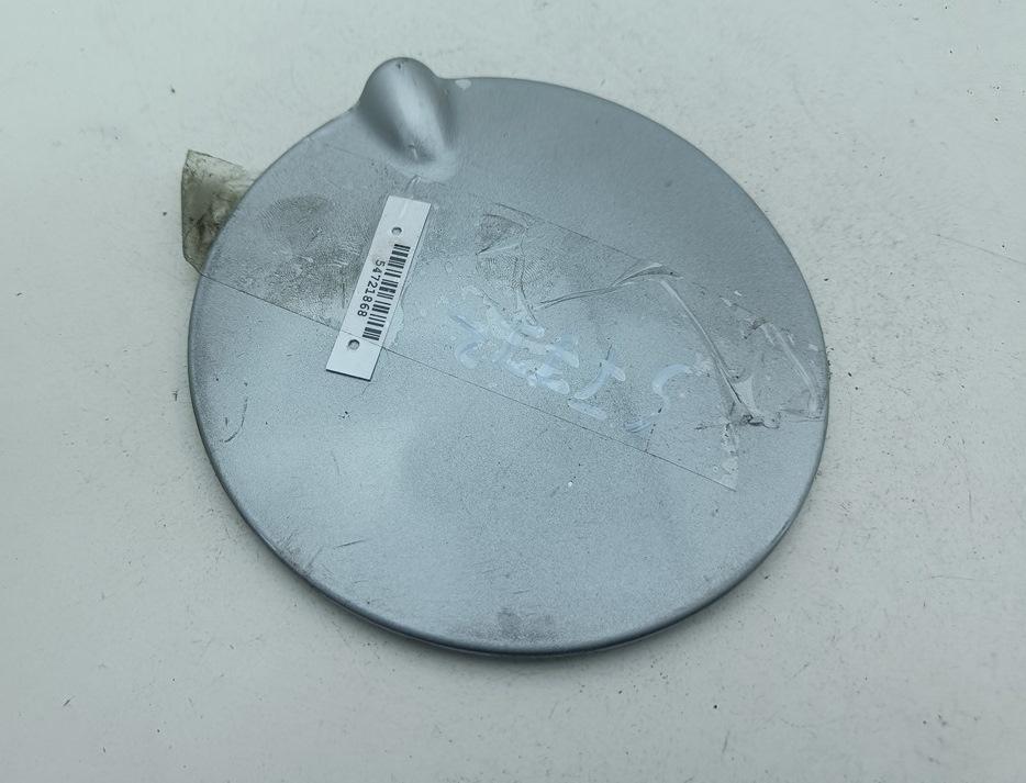 Лючок бака