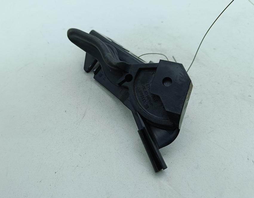 Ручка открывания капота