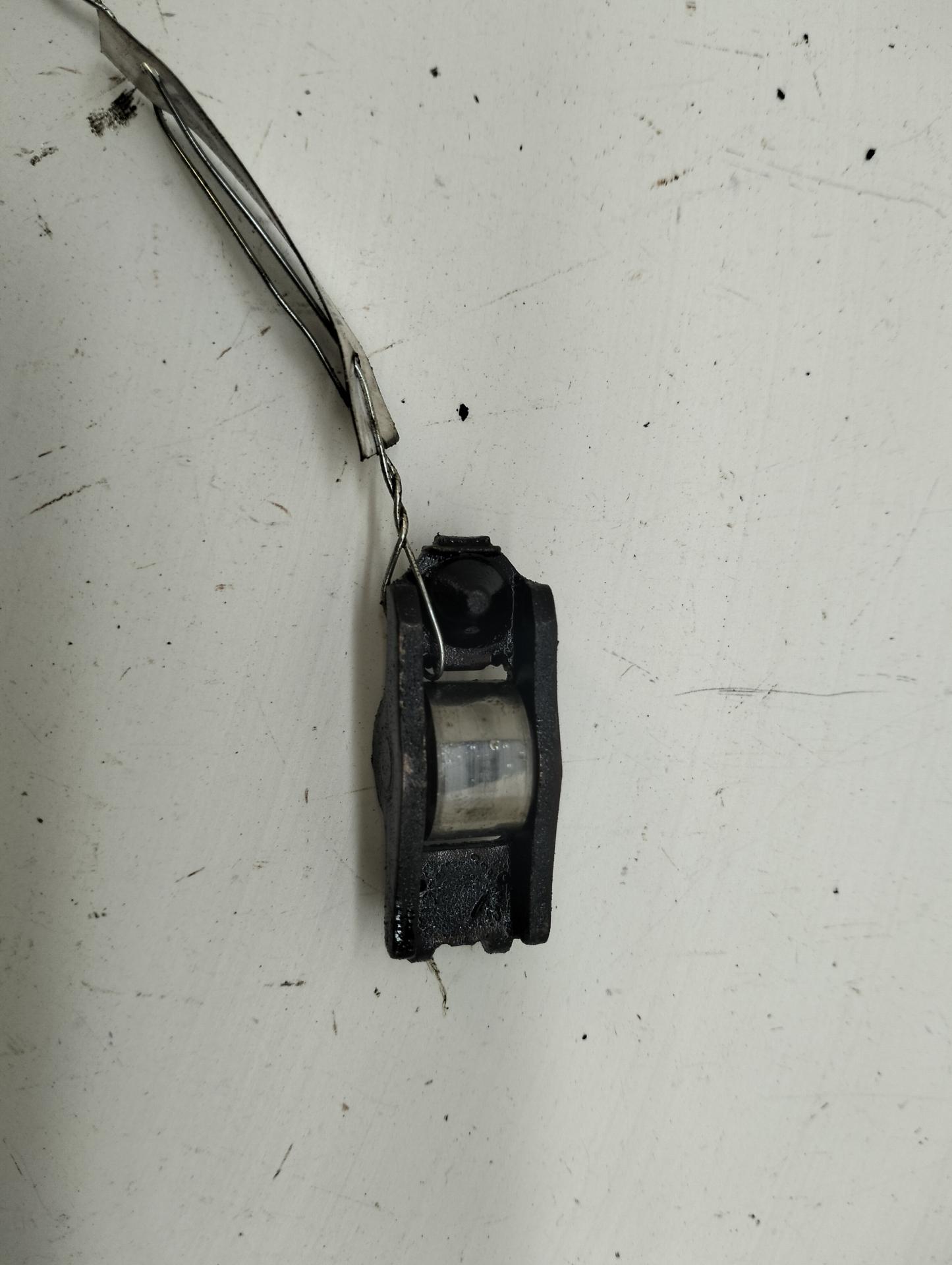 Коромысло клапана (рокер)