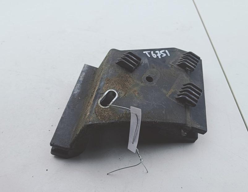 Кронштейн бампера заднего