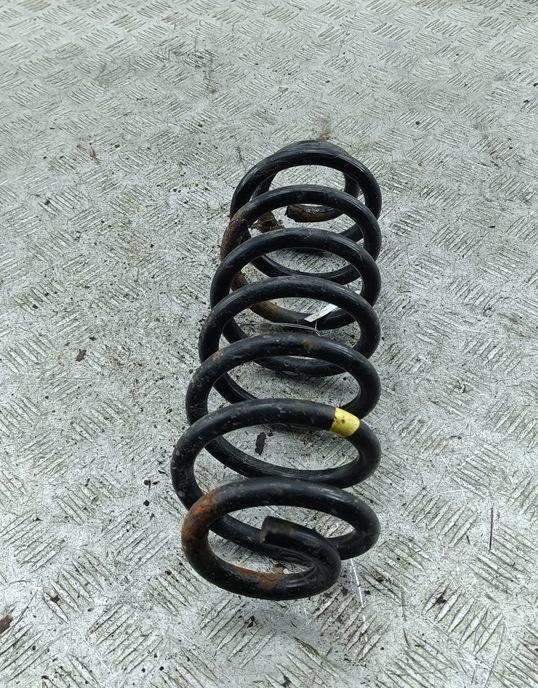 Пружина подвески задняя