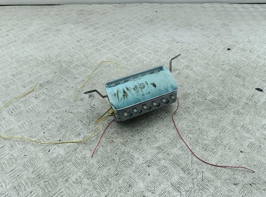 Подушка безопасности (Airbag) пассажира