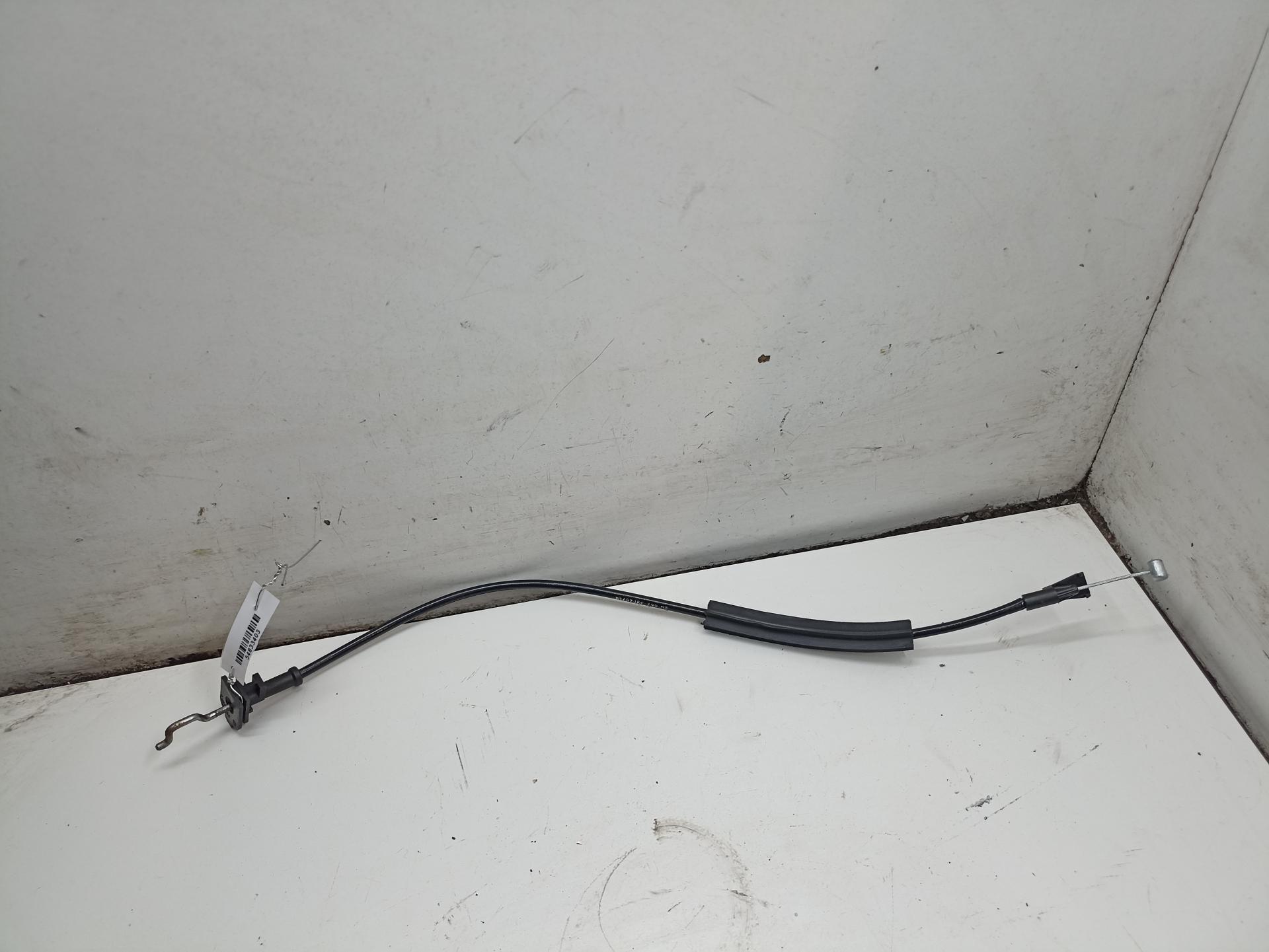 Трос двери задней