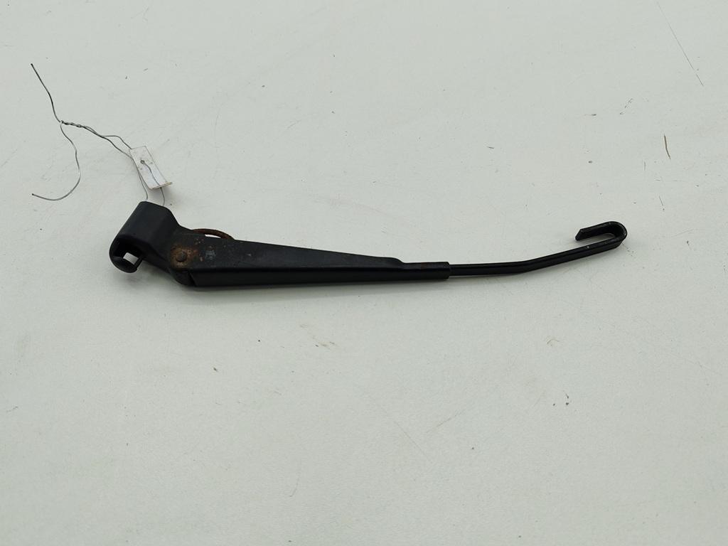 Щеткодержатель (поводок стеклоочистителя) задний