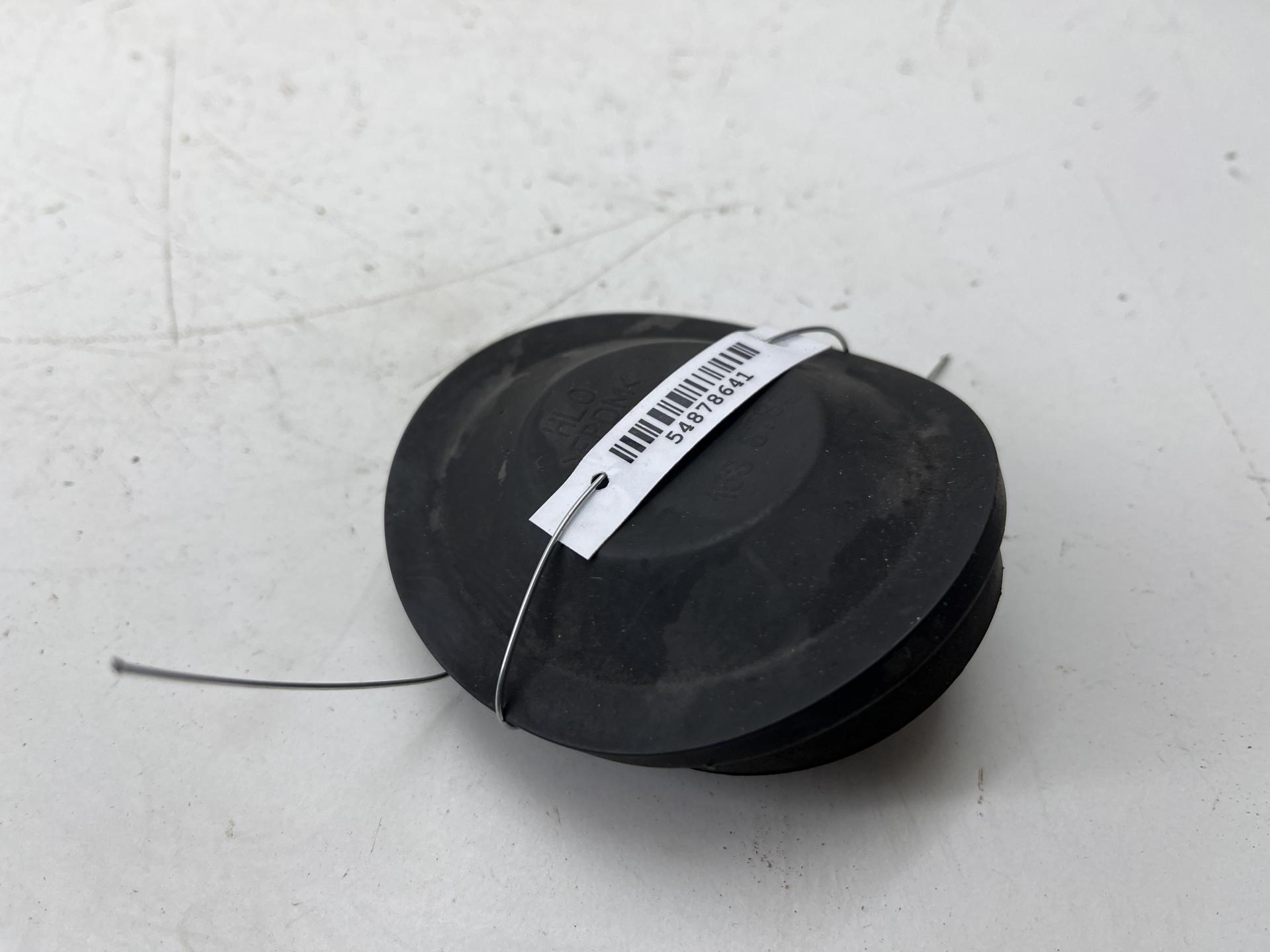 Крышка (заглушка) задняя фары левой