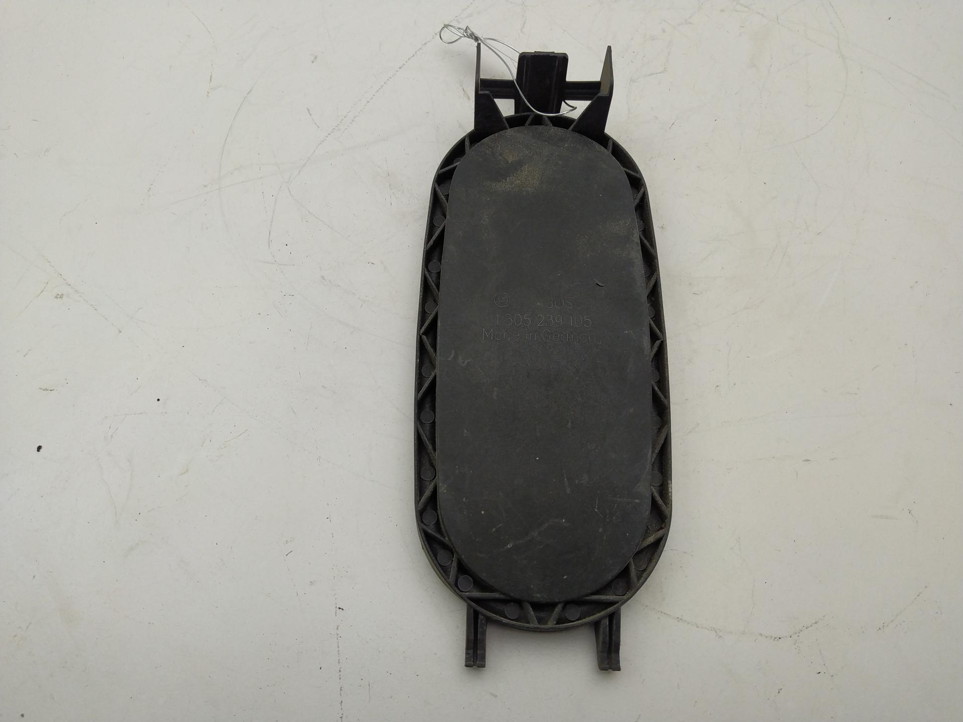 Крышка (заглушка) задняя фары правой