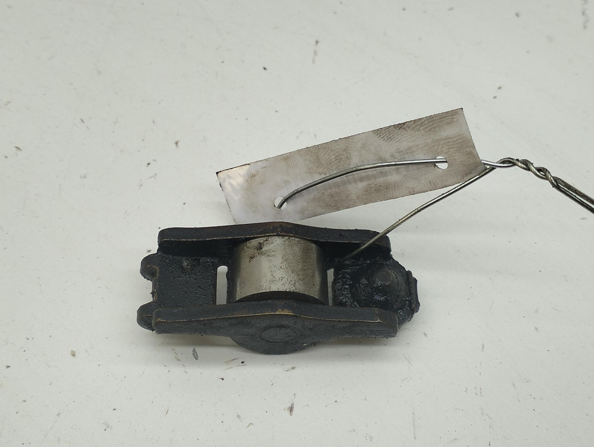 Коромысло клапана (рокер)