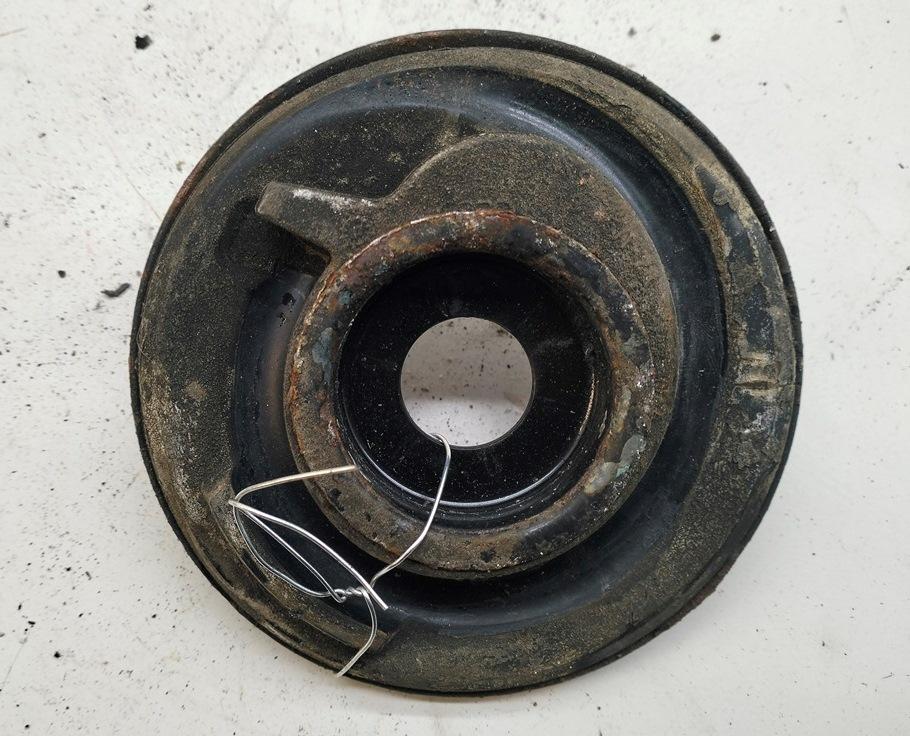 Опора амортизатора переднего (верхняя)