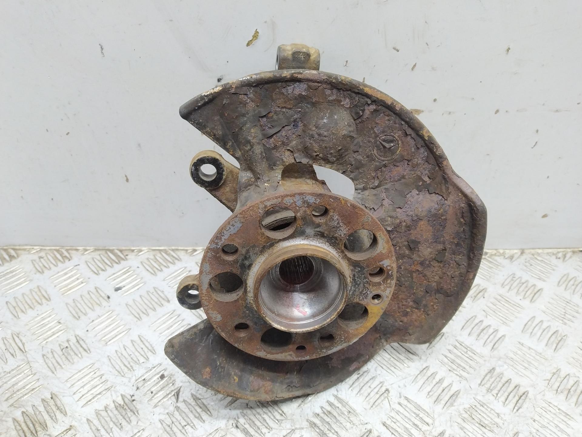 Ступица передняя правая