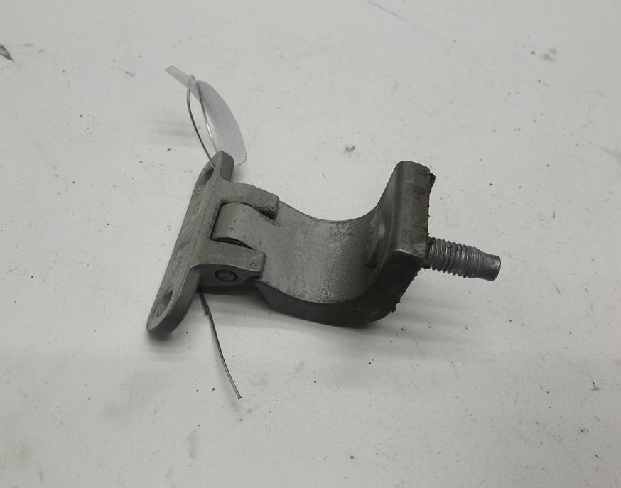 Петля крышки (двери) багажника