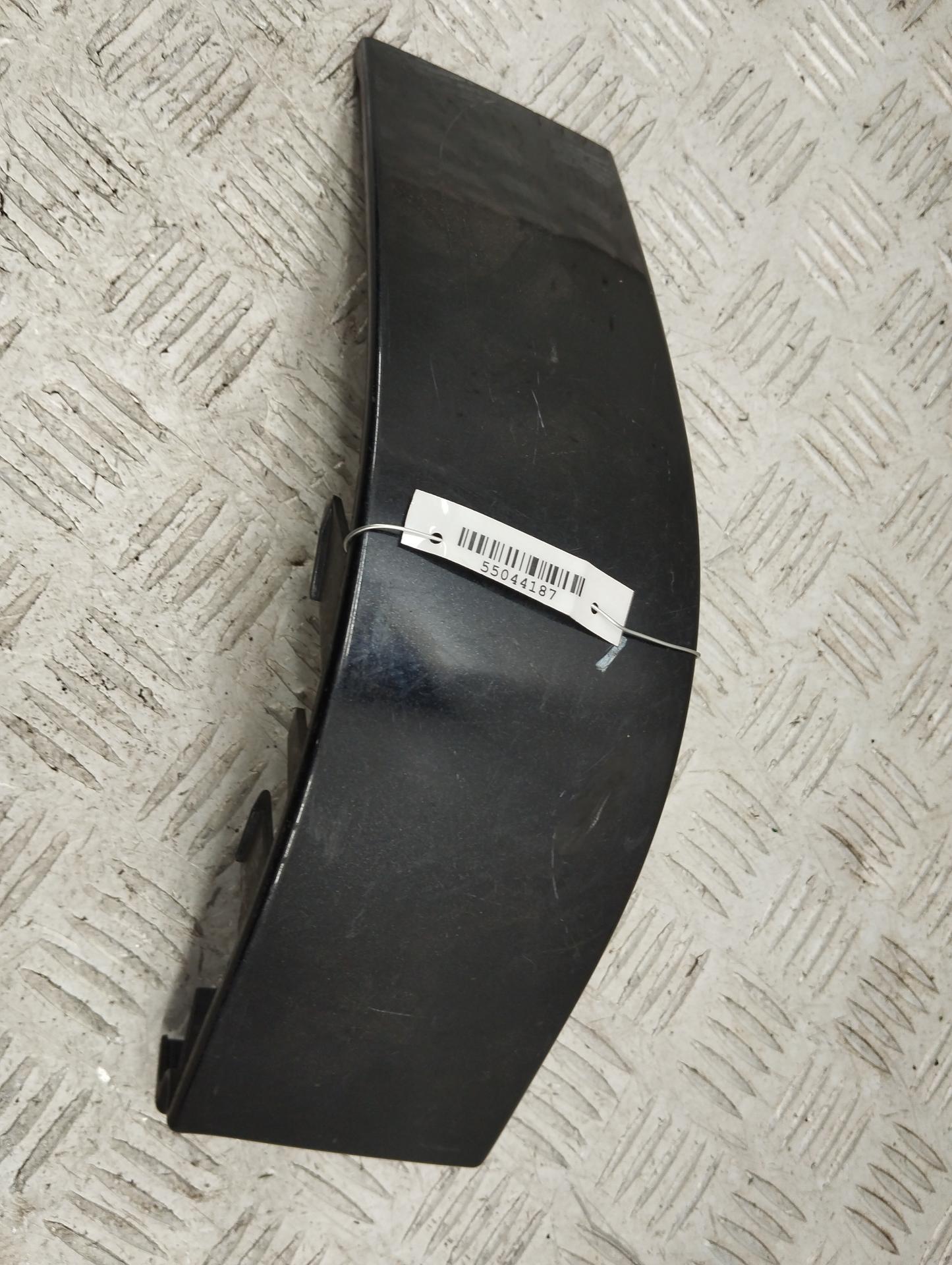 Ус под фонарь (накладка) левый