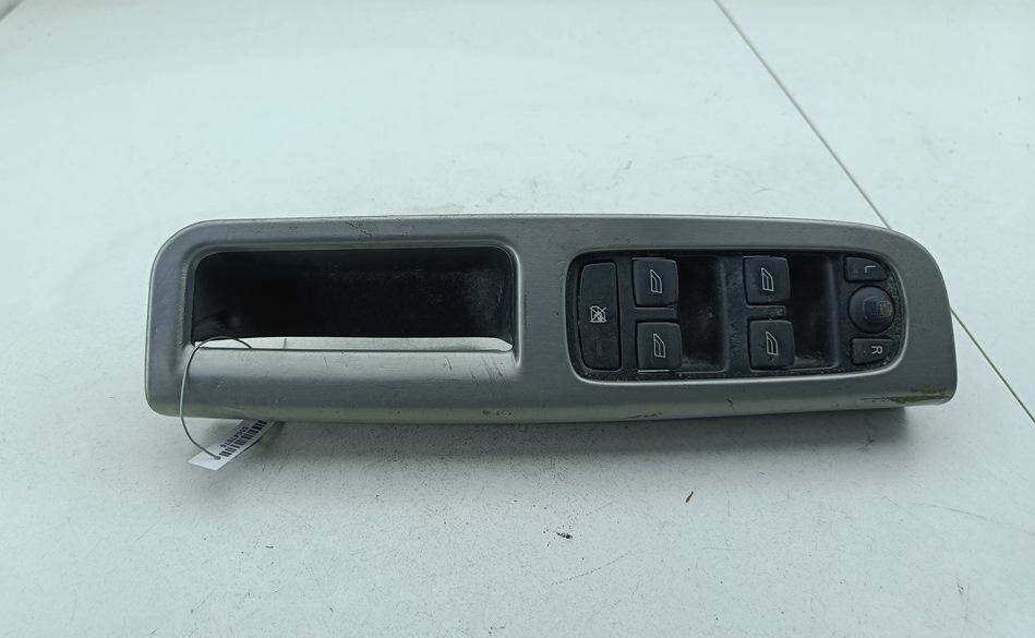 Блок кнопок управления стеклоподъемниками