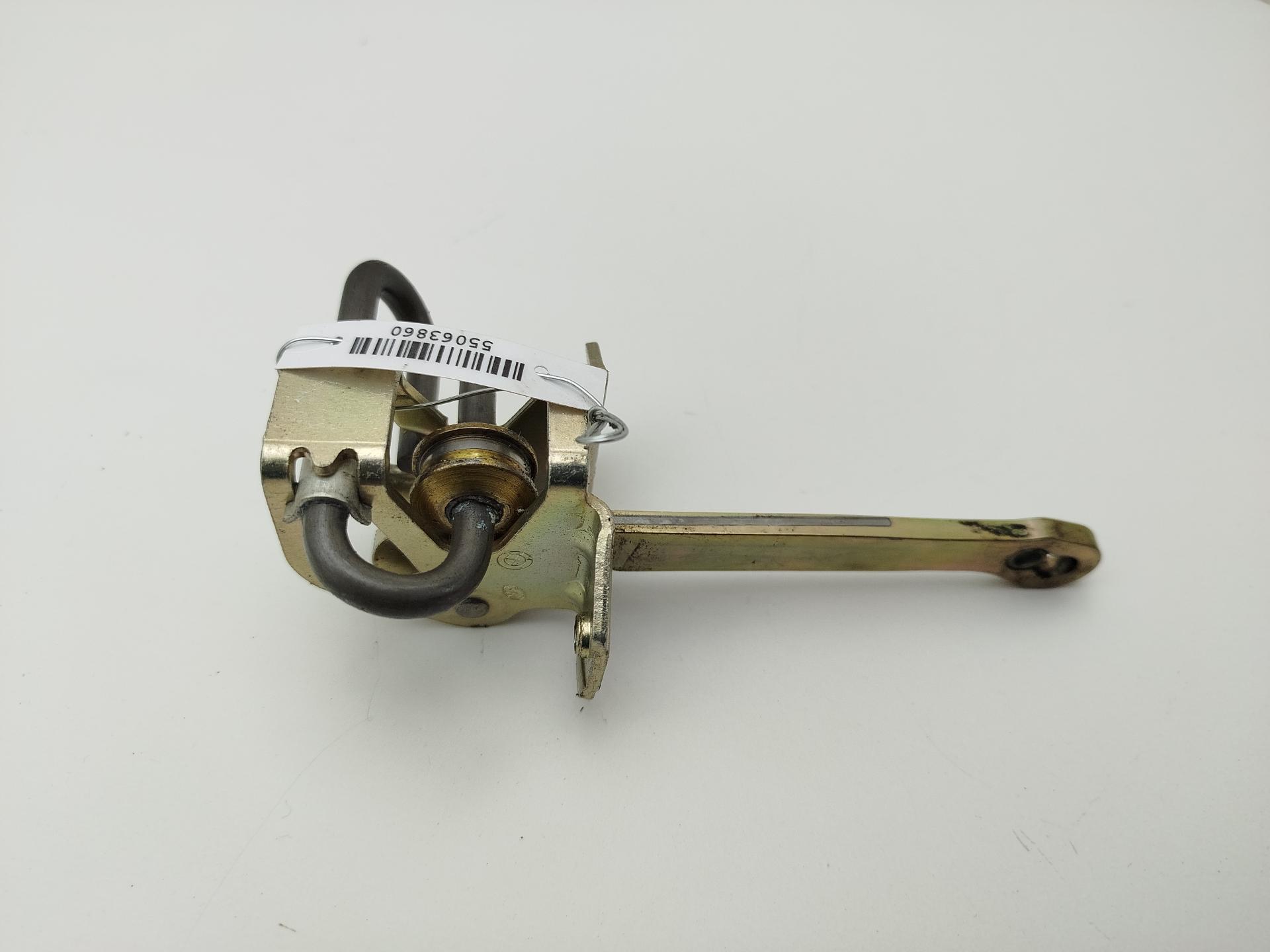 Ограничитель открывания двери передней