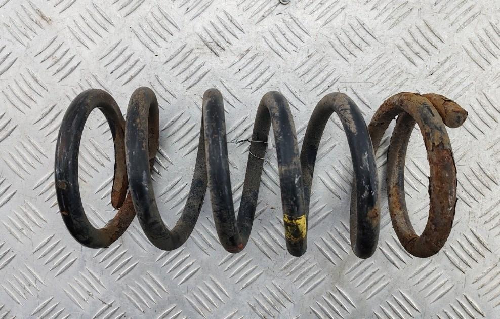 Пружина подвески задняя