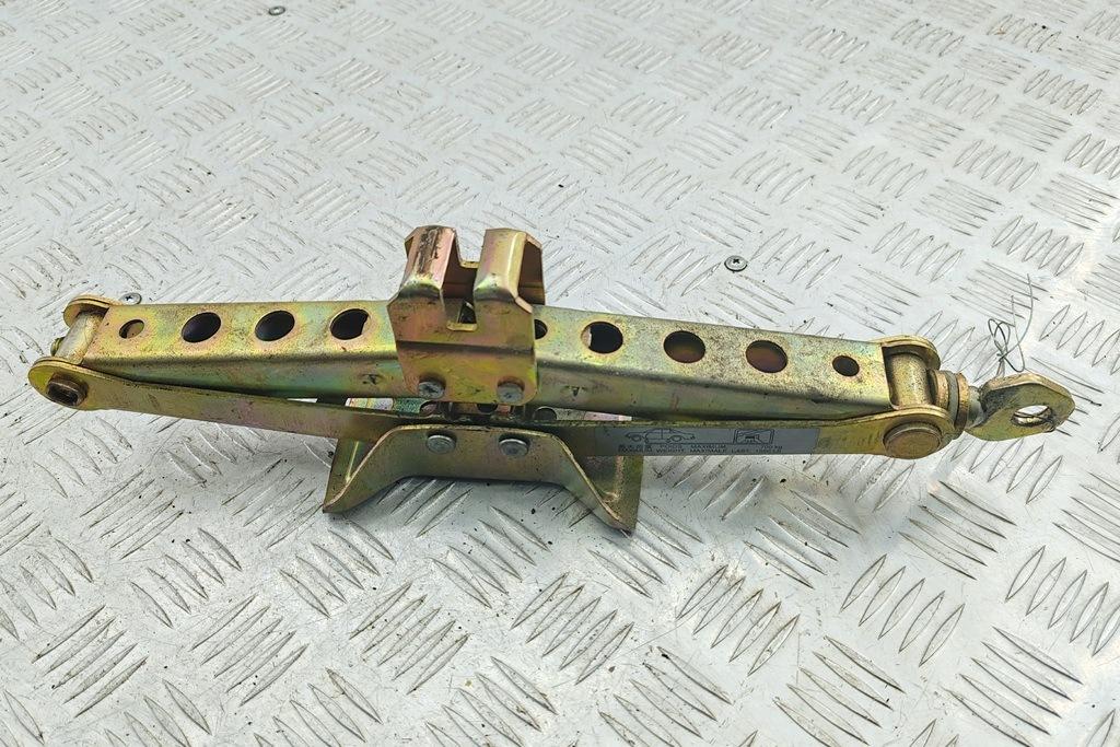 Домкрат