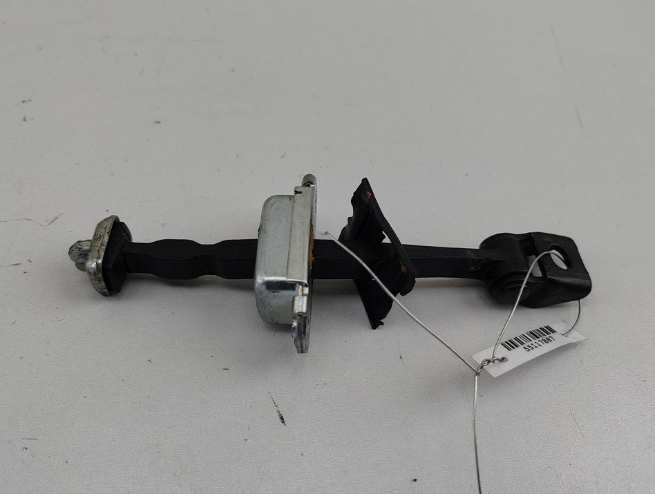 Ограничитель открывания двери передней