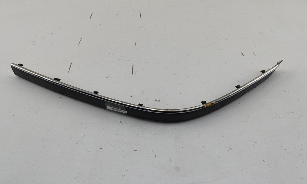 Молдинг бампера переднего