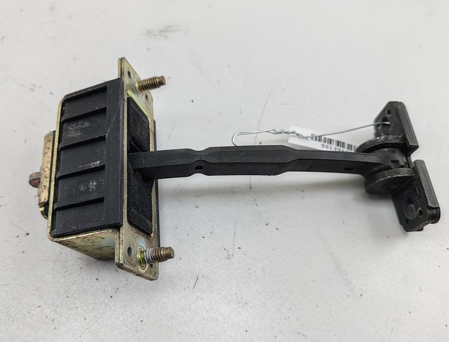 Ограничитель открывания двери задней