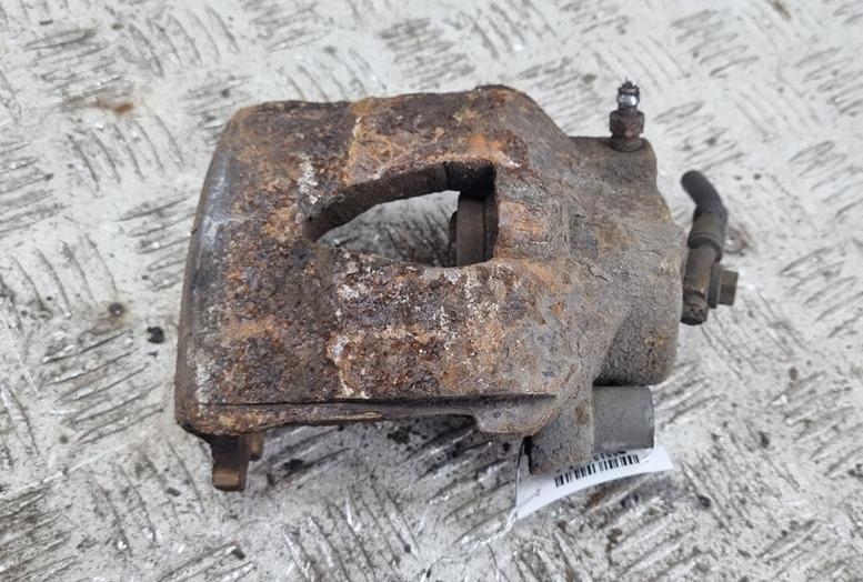 Суппорт передний правый