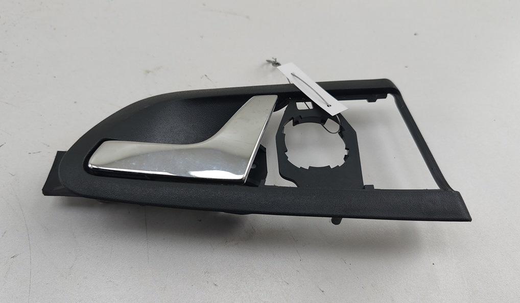 Ручка двери внутренняя задняя левая