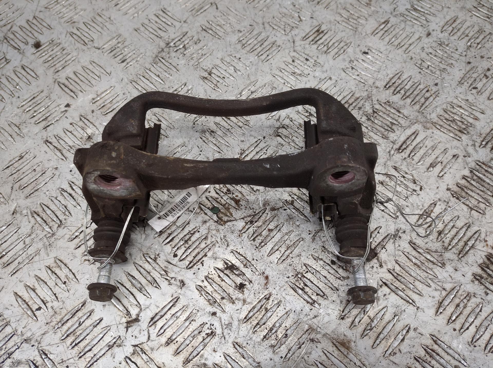 Скоба суппорта заднего