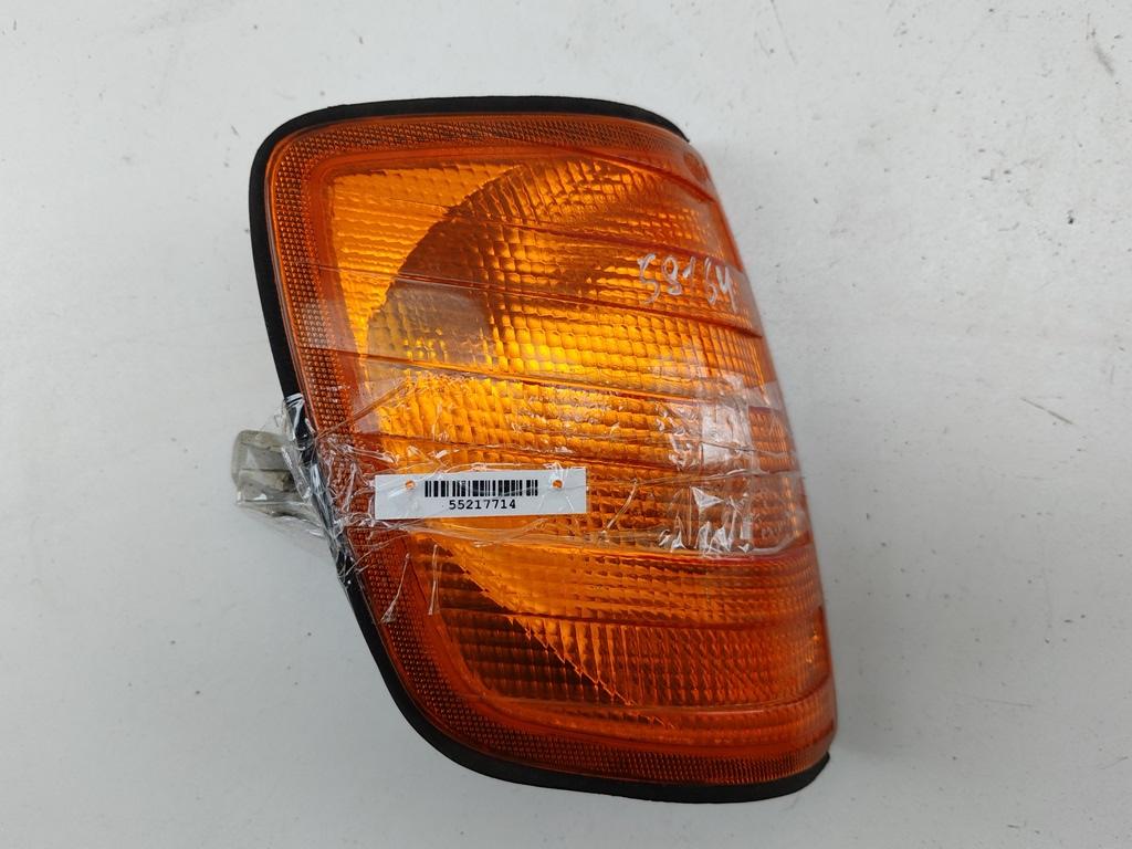 Поворотник (указатель поворота) правый