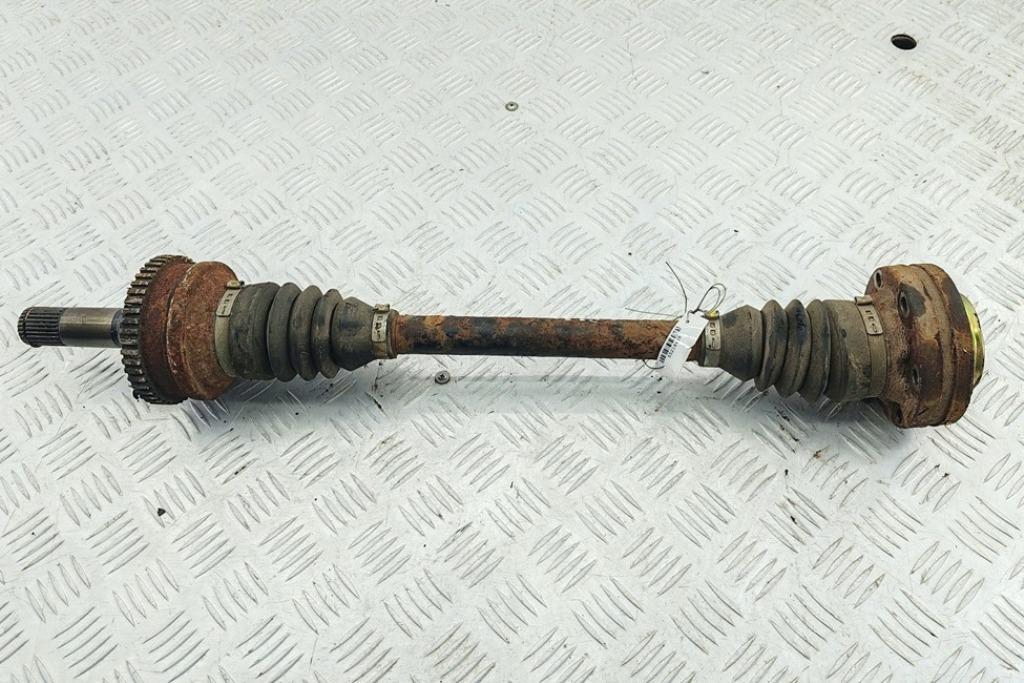 Полуось задняя